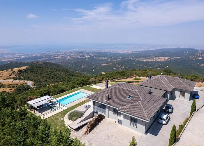 Skyline Estate The Luxury Mountain Experience Villa *